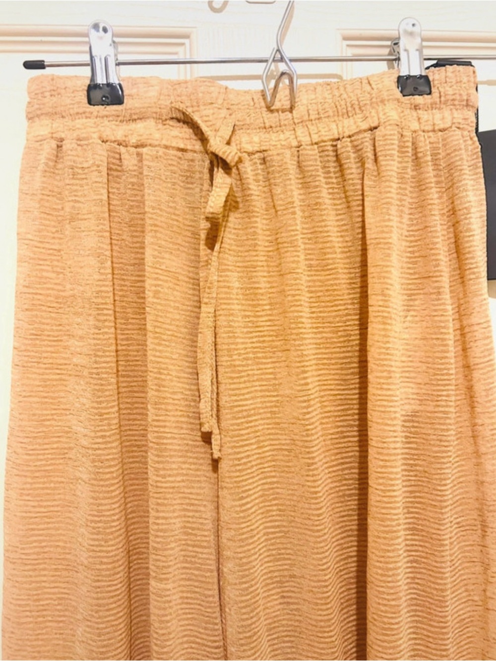 PrettyLittleThing Textured Drawstring Pants in Camel Tan